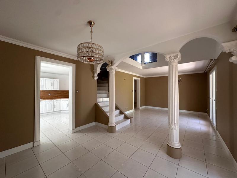 Maison - 91 m² - 5 pièces