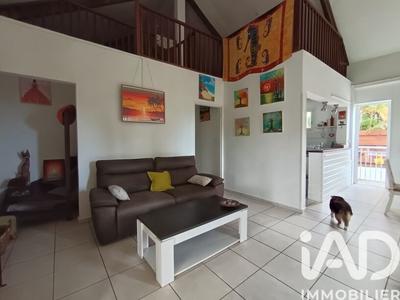 Maison - 92 m² - 4 pièces