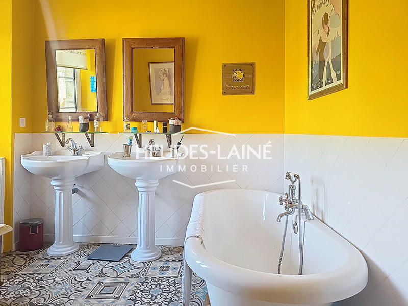 Maison - 166 m² - 7 pièces