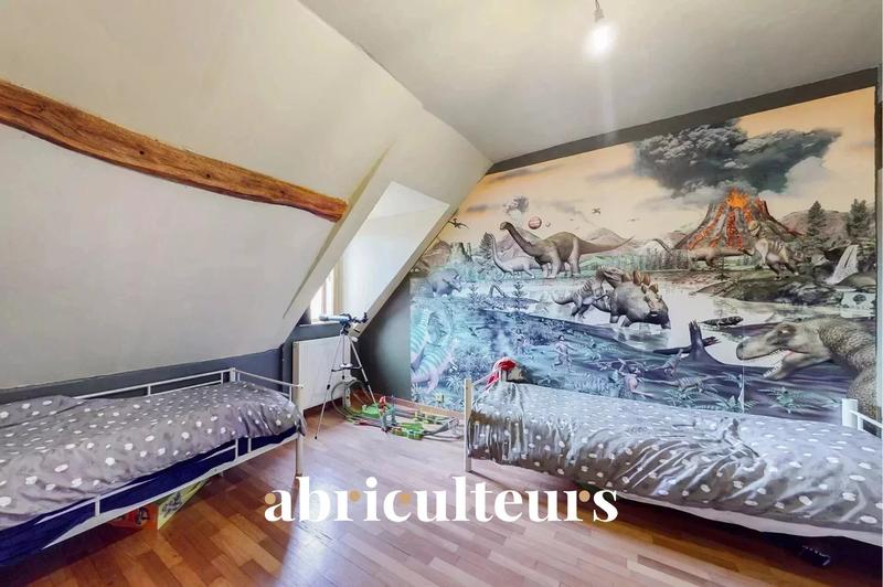 Maison - 260 m² - 7 pièces