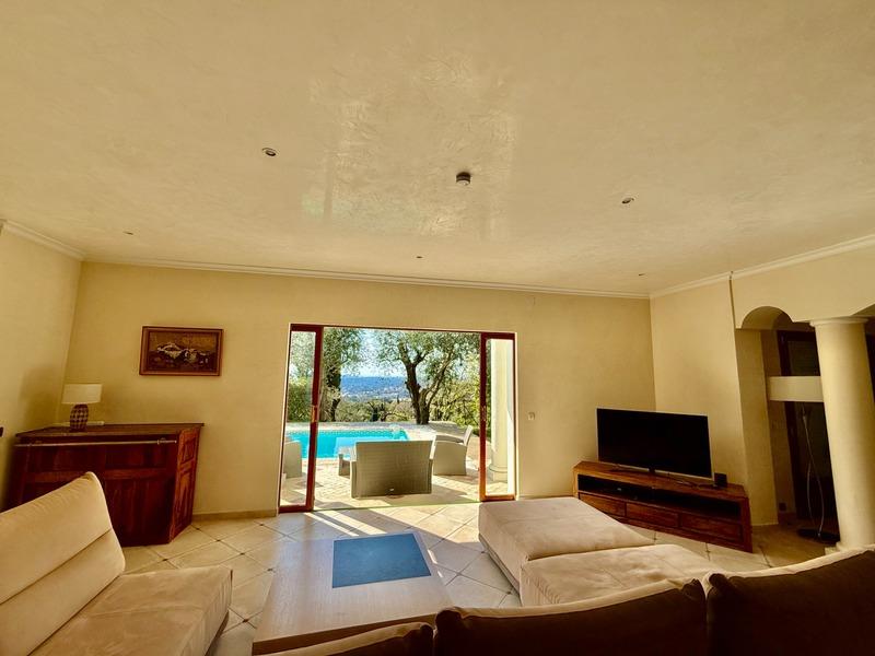 Villa - 200 m² - 5 pièces