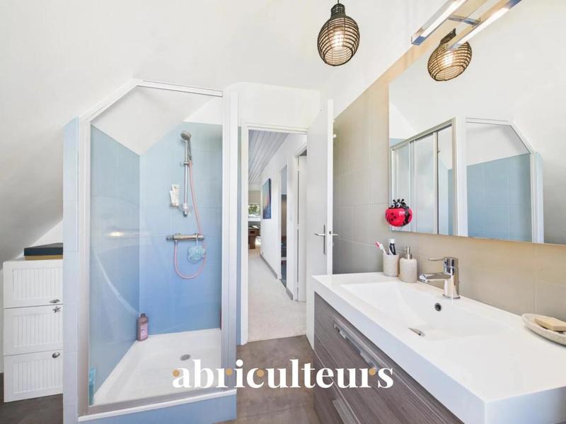 Maison ancienne - 258 m² - 7 pièces