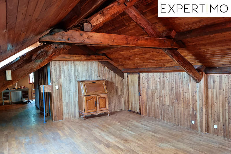 Maison - 215 m² - 8 pièces