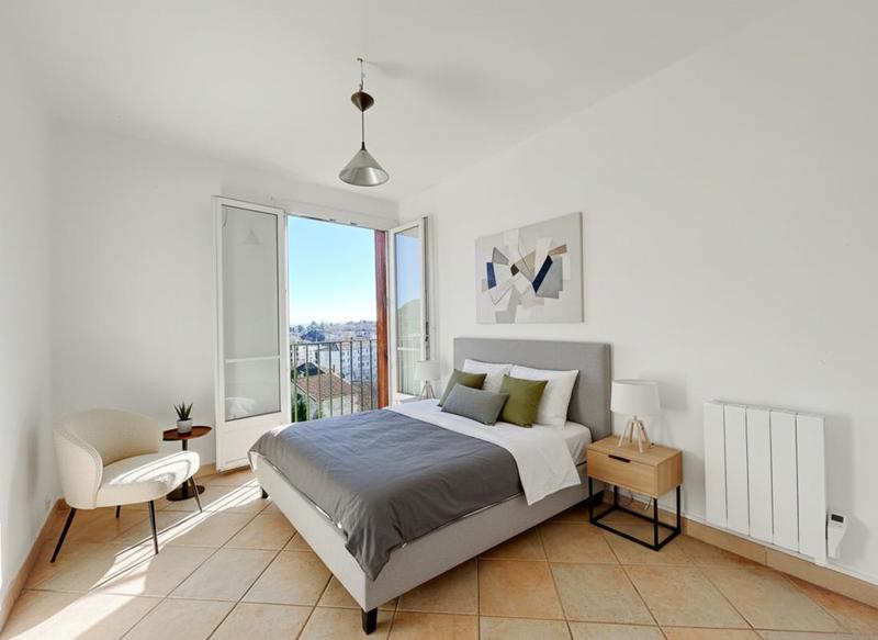 Appartement - 84 m² - 5 pièces