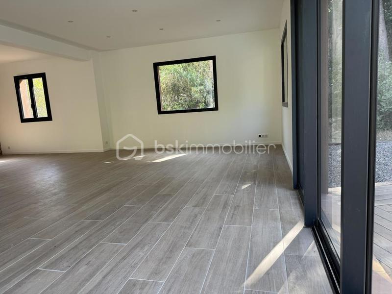 Maison - 170 m² - 6 pièces