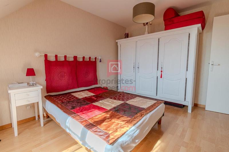 Maison - 104 m² - 7 pièces