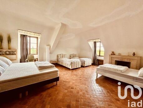 Maison - 404 m² - 5 pièces