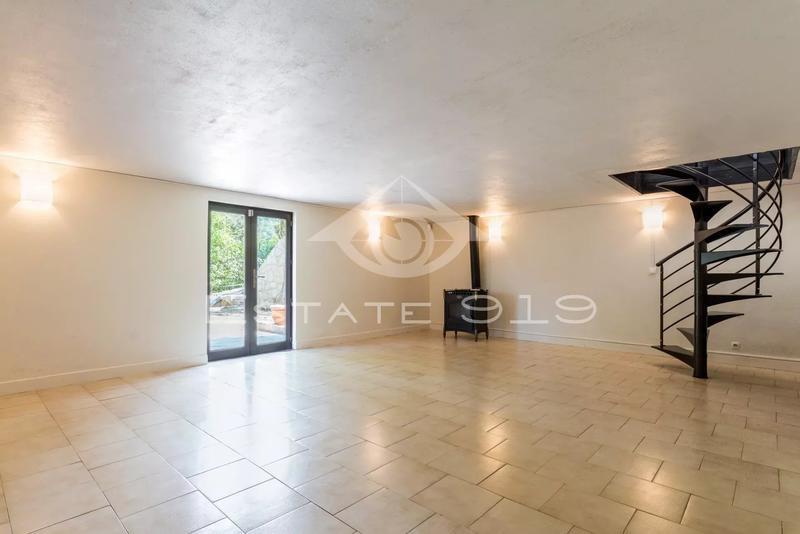 Villa - 235 m² - 7 pièces