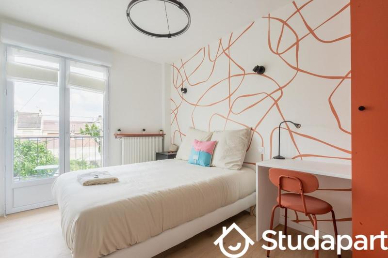 Chambre - 11 m² - 1 pièce