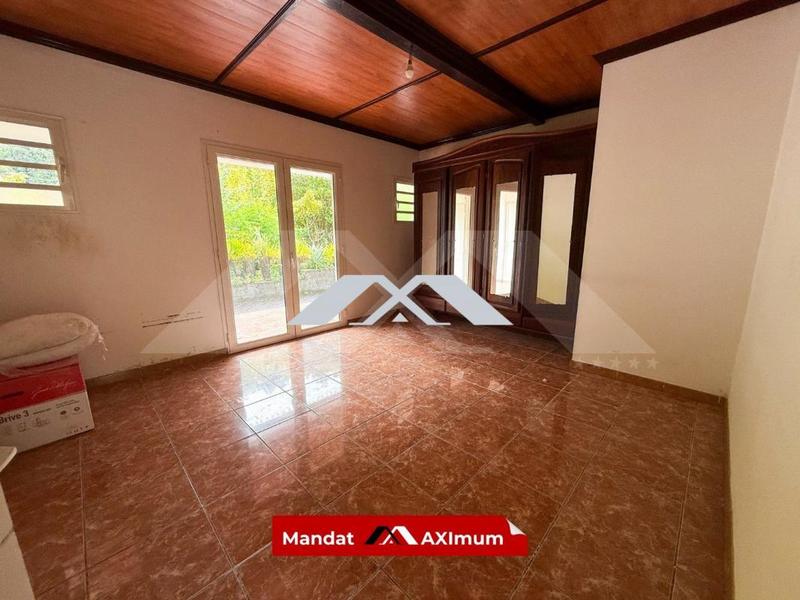 Maison - 400 m² - 10 pièces