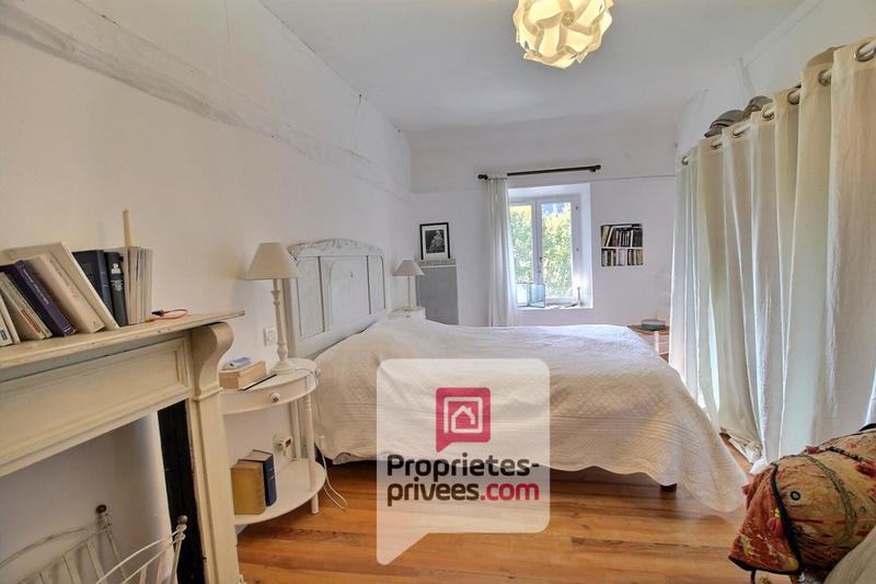 Maison - 200 m² - 6 pièces