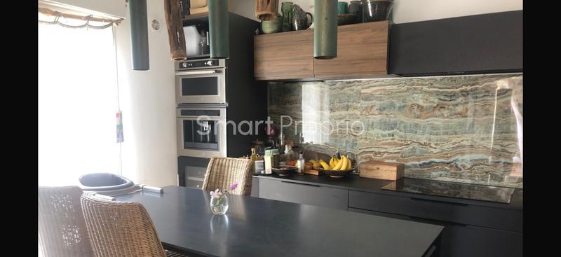 Propriété - 316 m² - 9 pièces