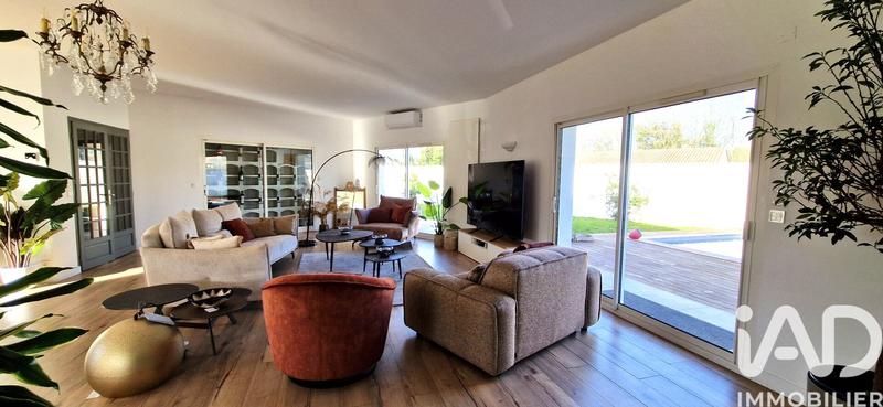 Maison - 228 m² - 6 pièces