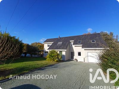 Maison - 196 m² - 7 pièces