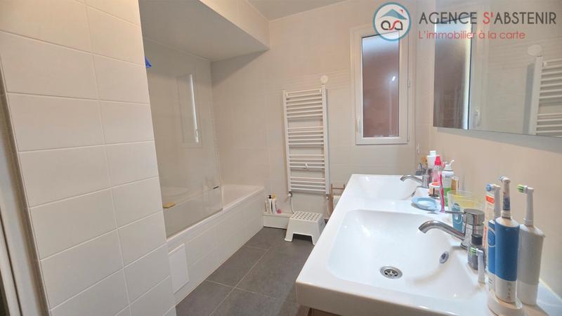 Appartement - 82 m² - 4 pièces