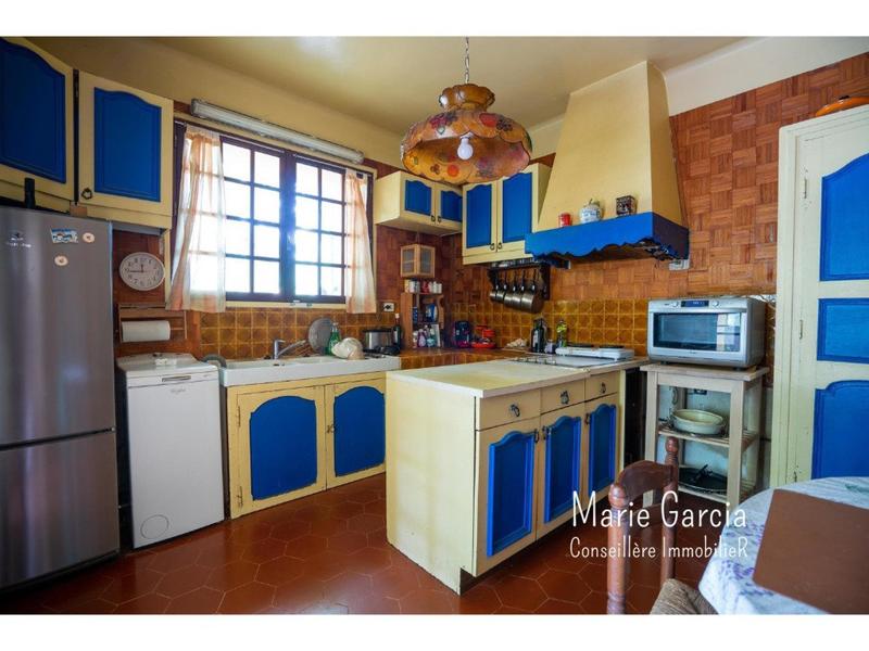 Maison - 204 m² - 7 pièces