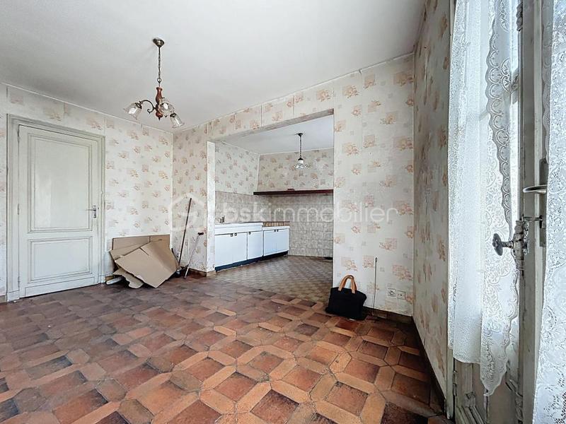 Maison en pierre - 200 m² - 7 pièces