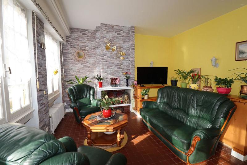 Maison - 230 m² - 11 pièces