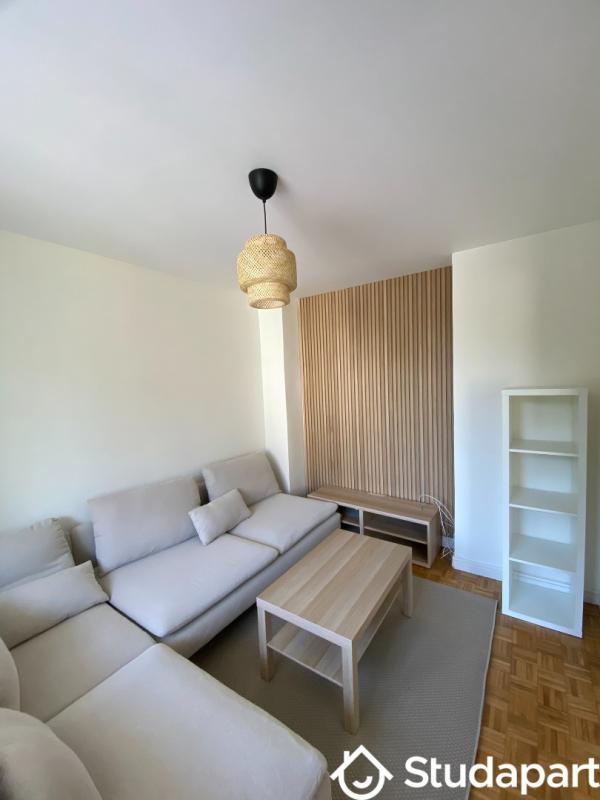 Chambre - 13 m² - 1 pièce