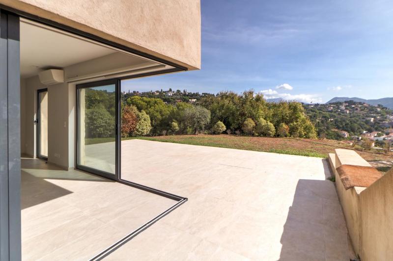 Maison - 180 m² - 5 pièces