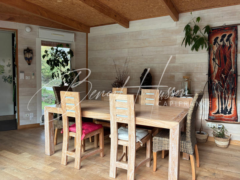 Maison de bois - 176 m² - 6 pièces