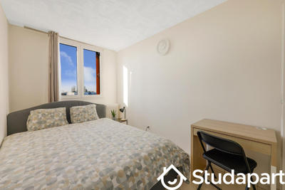 Chambre - 10 m² - 1 pièce