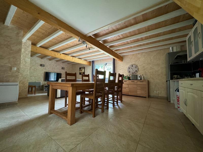 Maison - 90 m² - 5 pièces