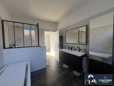 Appartement - 143 m² - 5 pièces