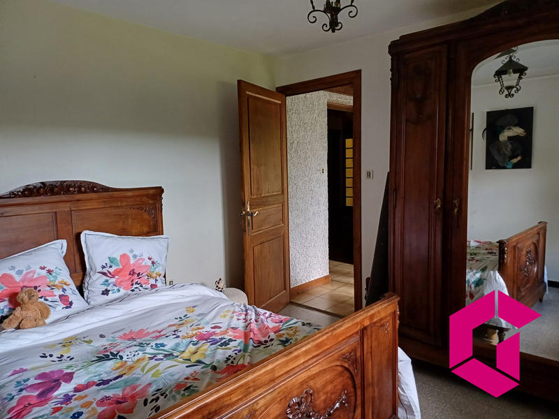 Maison - 200 m² - 11 pièces