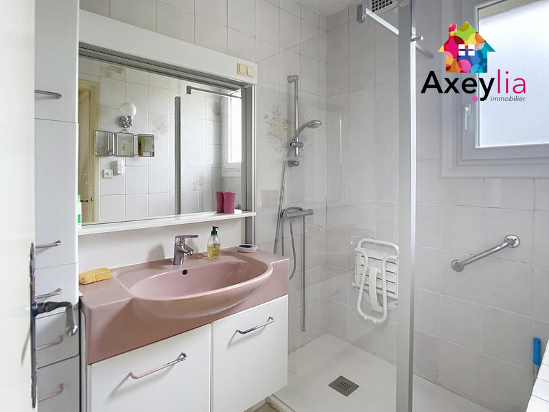 Maison - 80 m² - 5 pièces