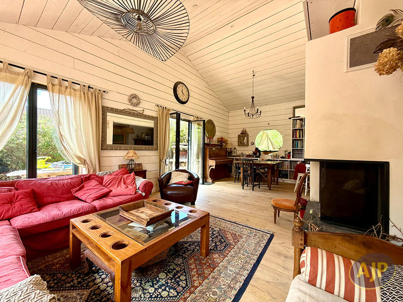 Maison - 136 m² - 6 pièces