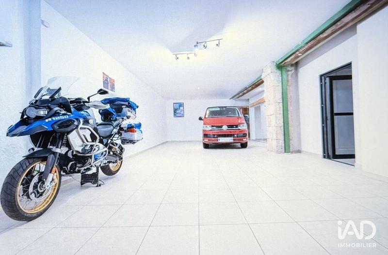 Maison - 200 m² - 4 pièces