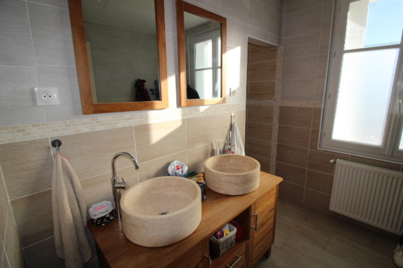 Maison - 176 m² - 8 pièces