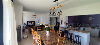 Maison - 140 m² - 7 pièces