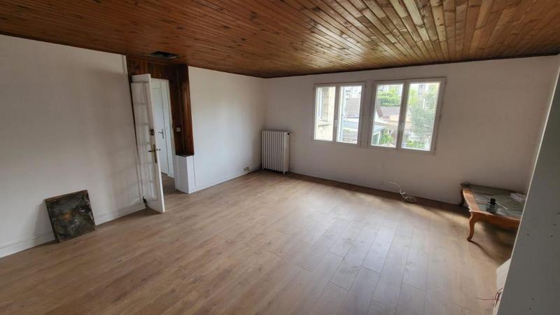 Maison - 350 m² - 15 pièces