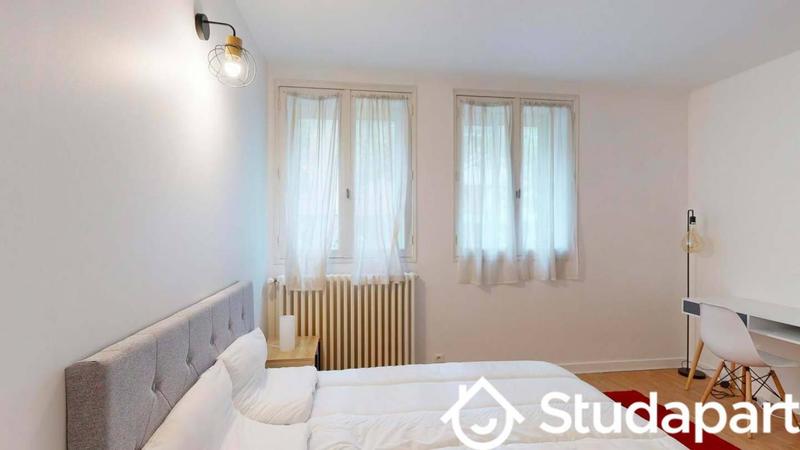 Chambre - 11 m² - 1 pièce