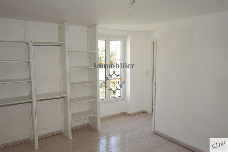 Appartement - 93 m² - 4 pièces