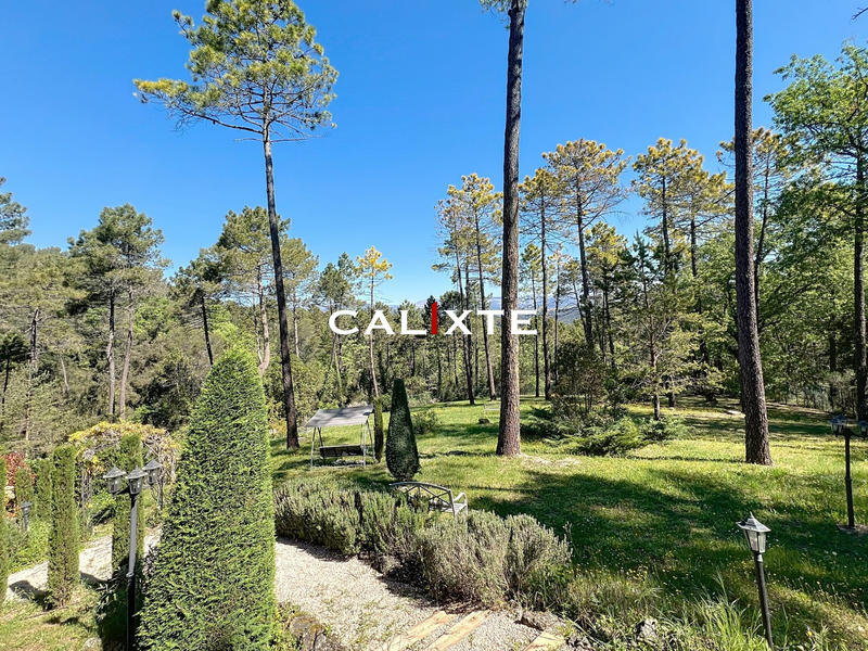 Villa - 260 m² - 5 pièces