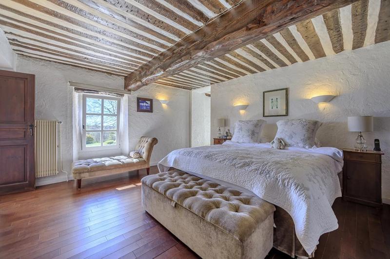 Maison - 213 m² - 7 pièces