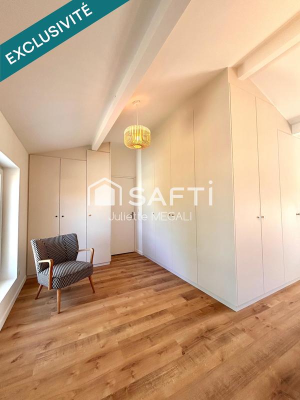 Maison - 284 m² - 8 pièces