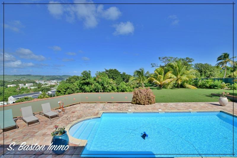 Villa - 322 m² - 7 pièces