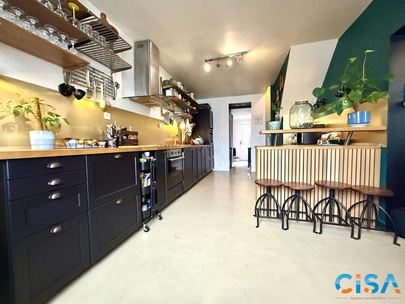 Maison - 149 m² - 6 pièces