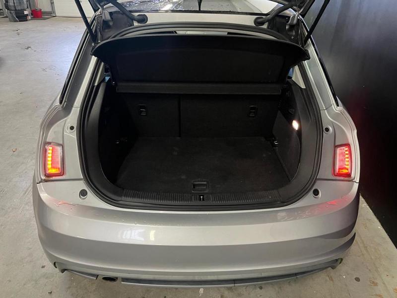 Audi A1 sportback 1.6 Tdi 90 cv s line / Distribution faite