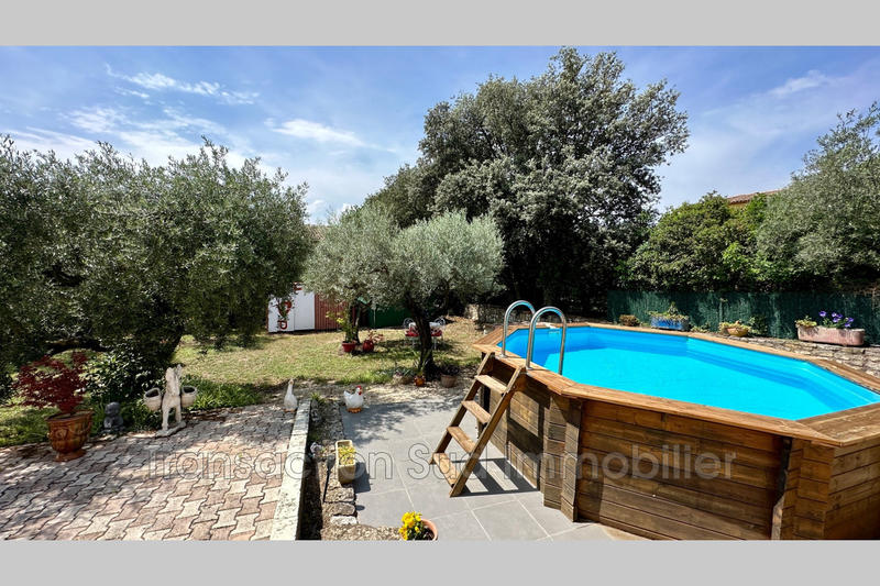 Maison - 121 m² - 8 pièces