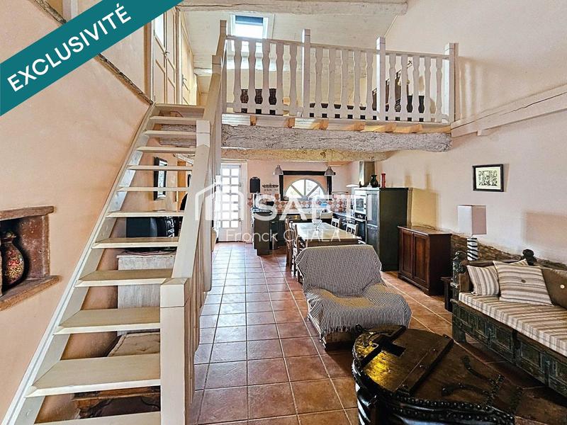 Maison - 400 m² - 12 pièces