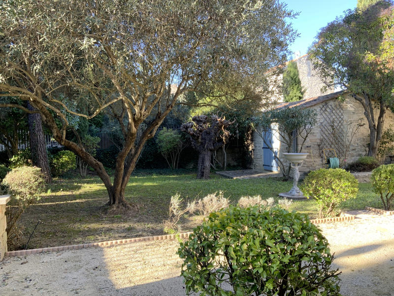 Maison - 234 m² - 8 pièces