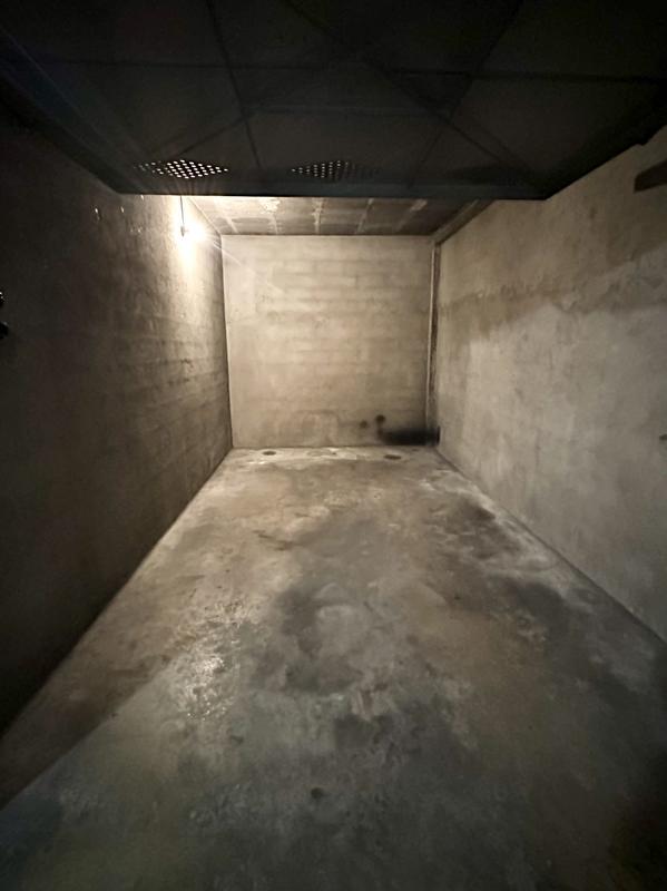 Parking / Garage - 15 m²