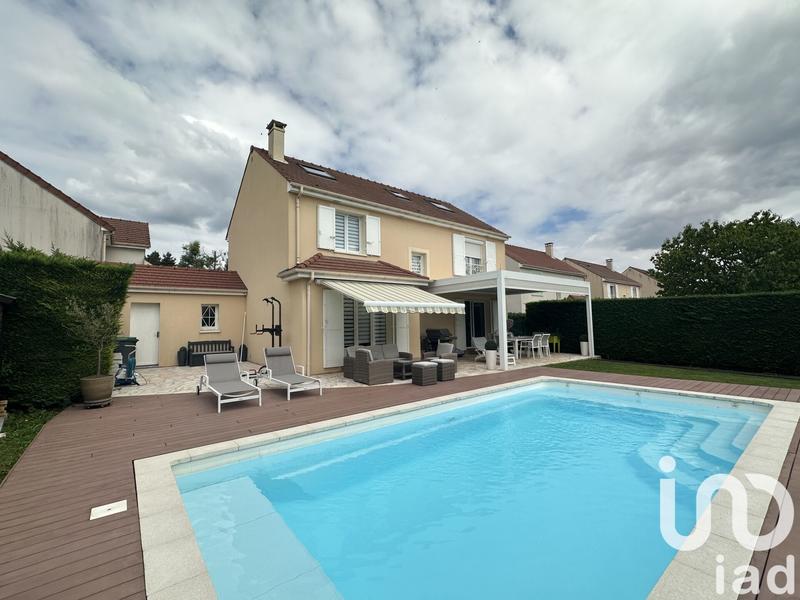 Maison - 147 m² - 8 pièces