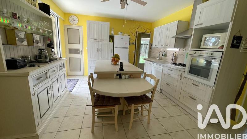 Maison - 161 m² - 9 pièces