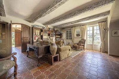 Propriété - 400 m² - 9 pièces